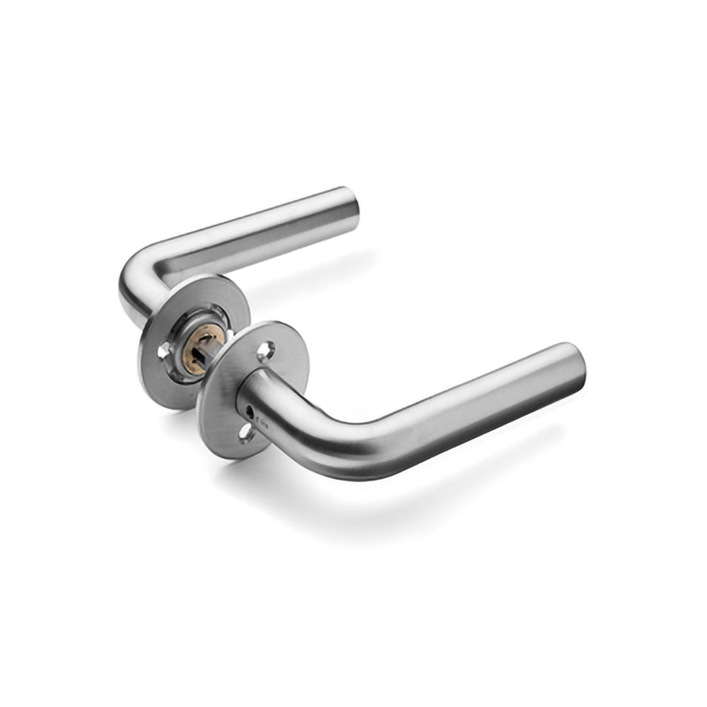 Knud Holscher dørhåndtag L, børstet rustfrit stål • d line - Copenhagenhomedesign