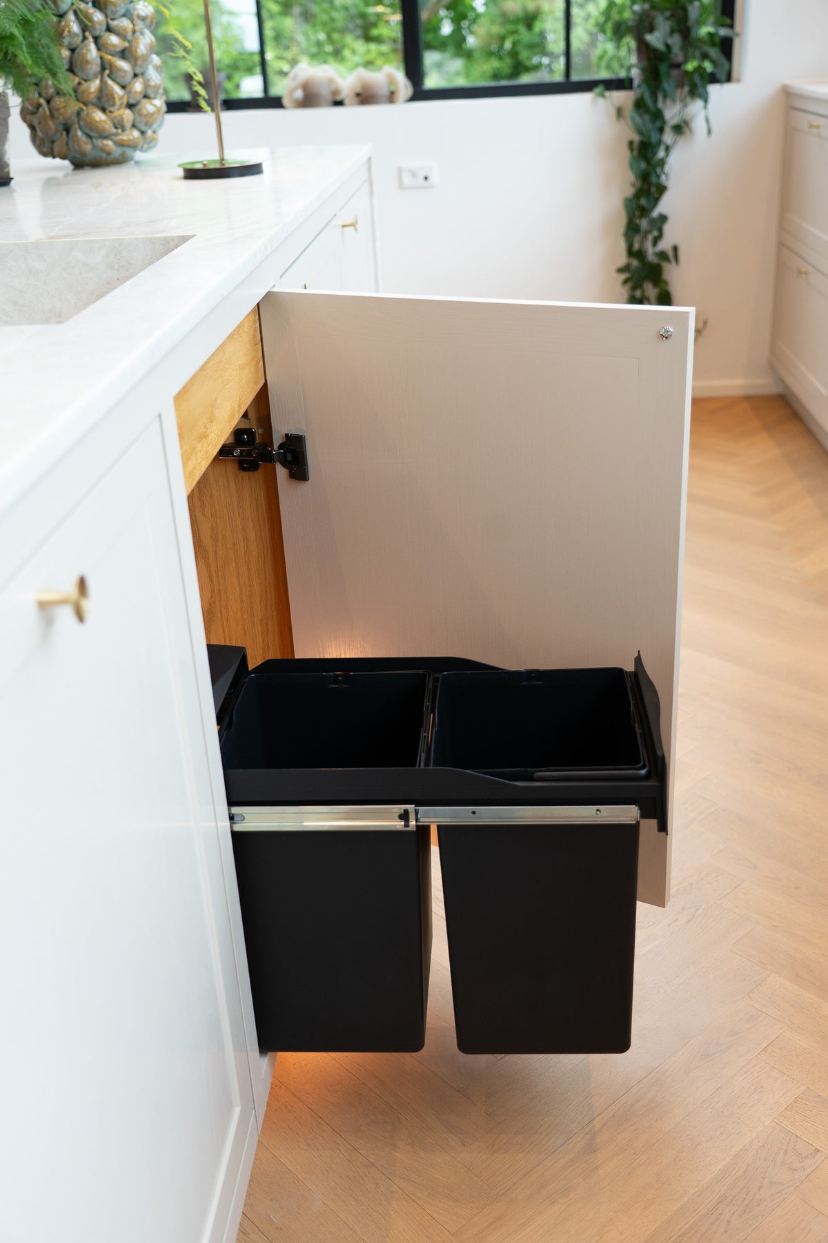 Copenhagen 2-28 svart källsorteringssystem med fullutdrag, 2 × 14 liter