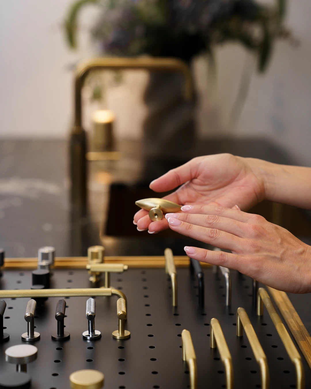 Østerbro kökshandtag med diamond cut i brons-/brunerad mässingsfinish • Chr. Jørgensen