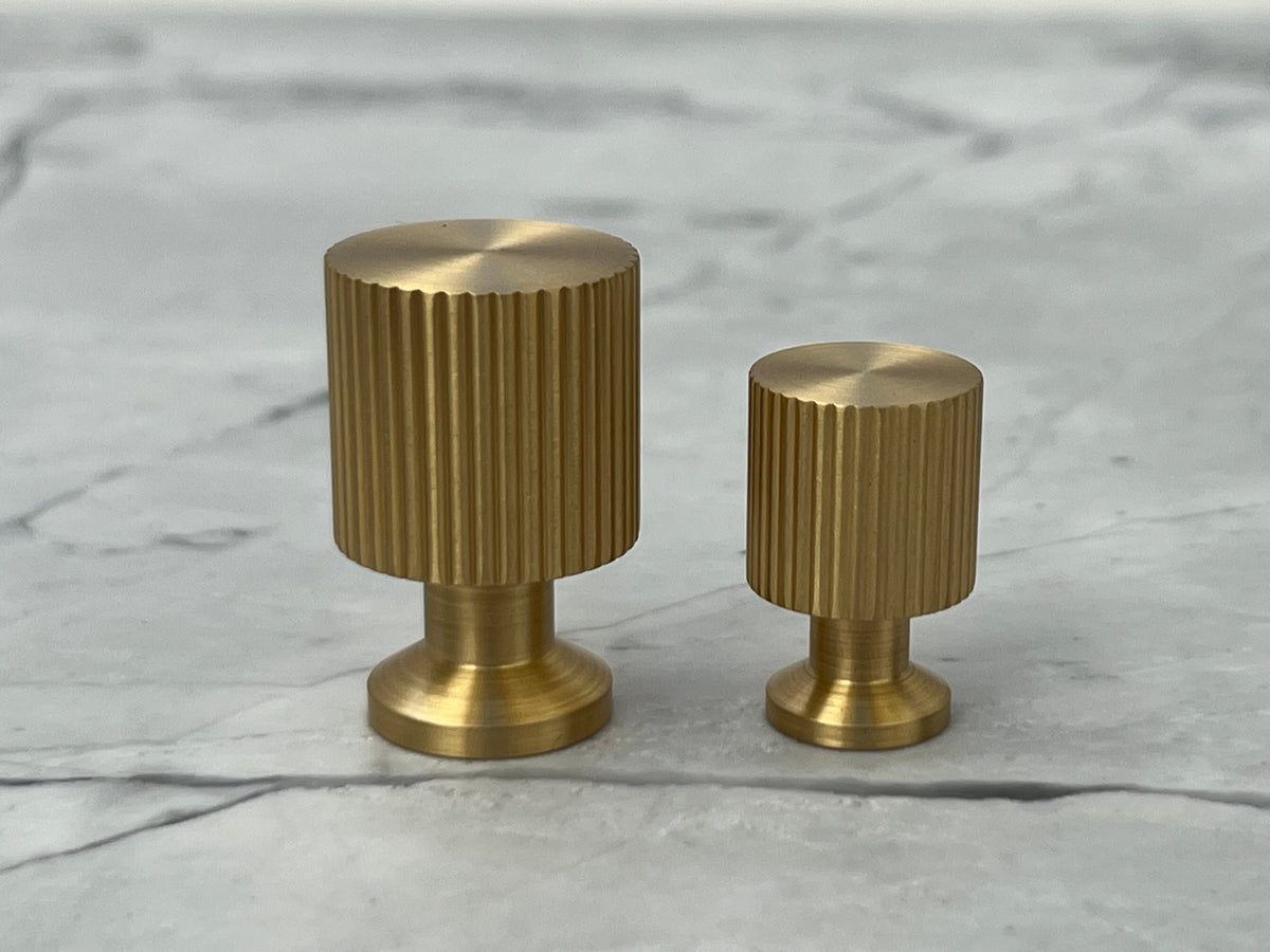 Møbelknop i børstet messing med lak, 33 mm - Marienlund • Chr. Jørgensen - Copenhagenhomedesign