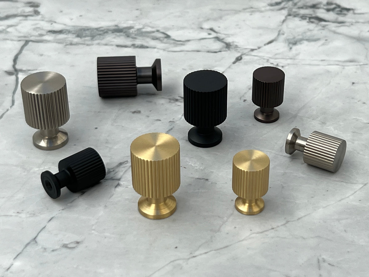 Møbelknop i børstet messing uden lak, 33 mm - Marienlund • Chr. Jørgensen - Copenhagenhomedesign