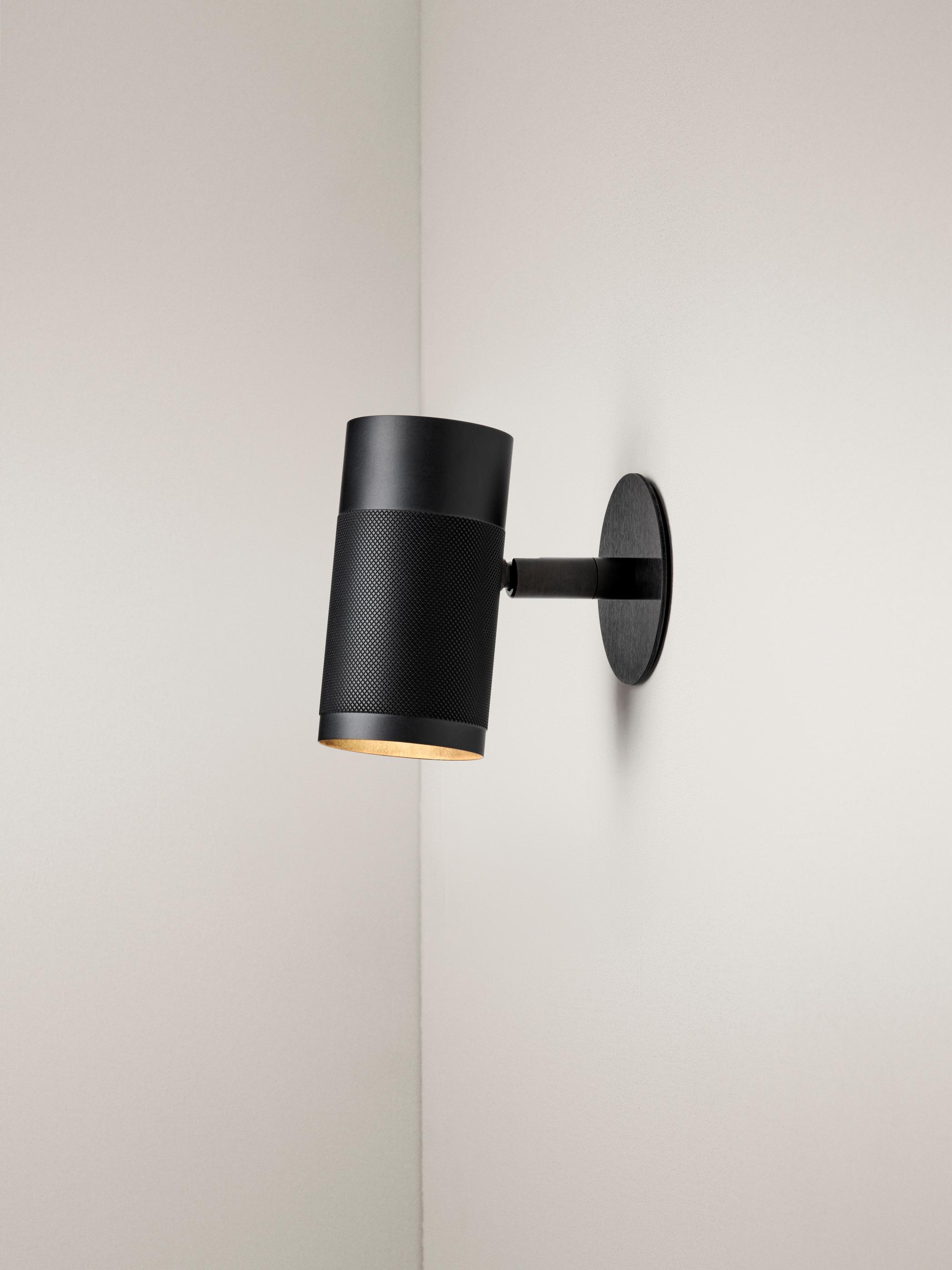 Patrone Recessed Small vägglampa med täckplatta, svartbrunerad mässing • Thorup Copenhagen