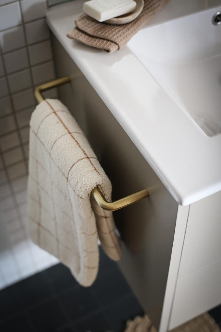 Handdukstang, borstad mässingfinish • d line