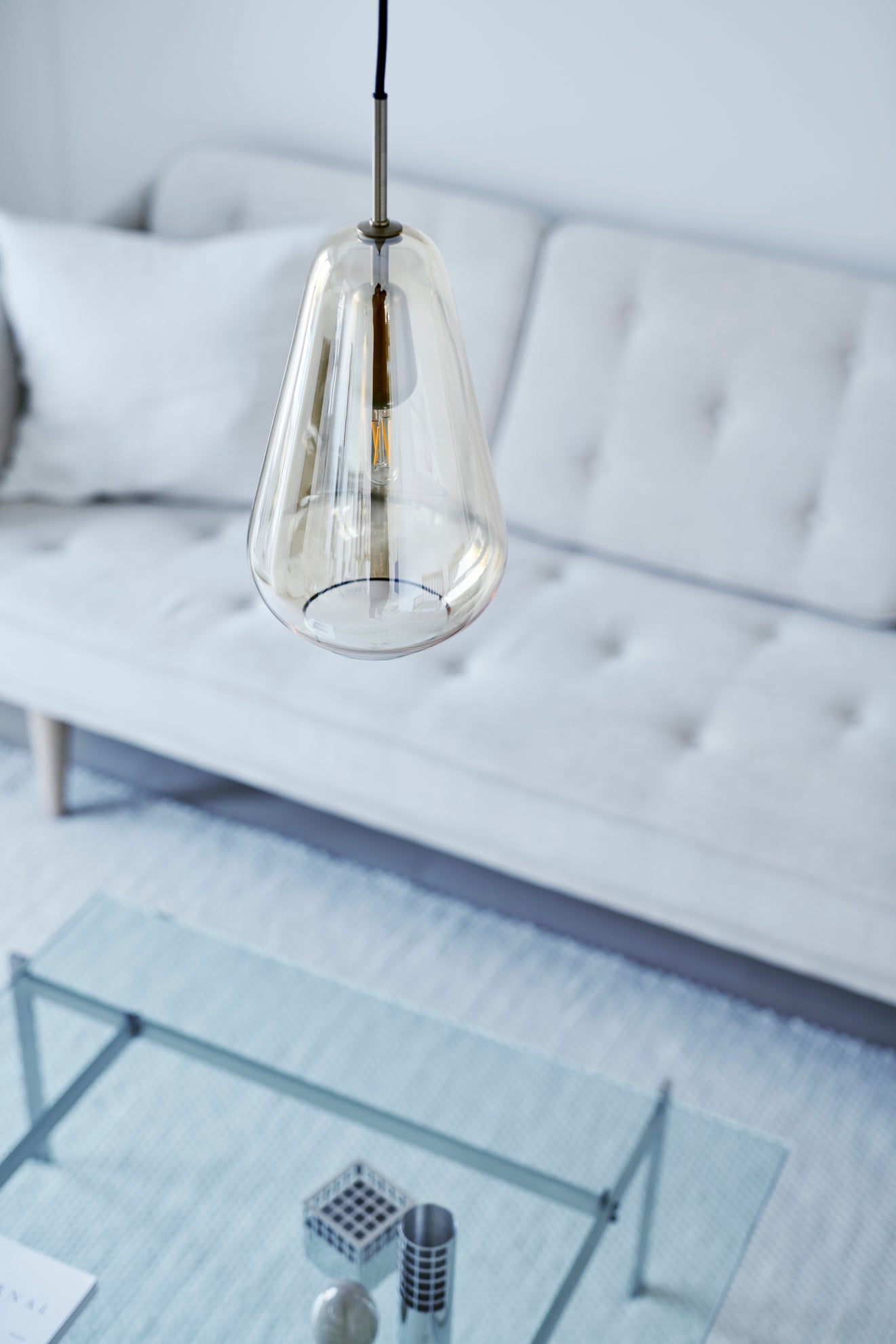 Anoli 1 medium pendel, nordic gold / gold • NUURA