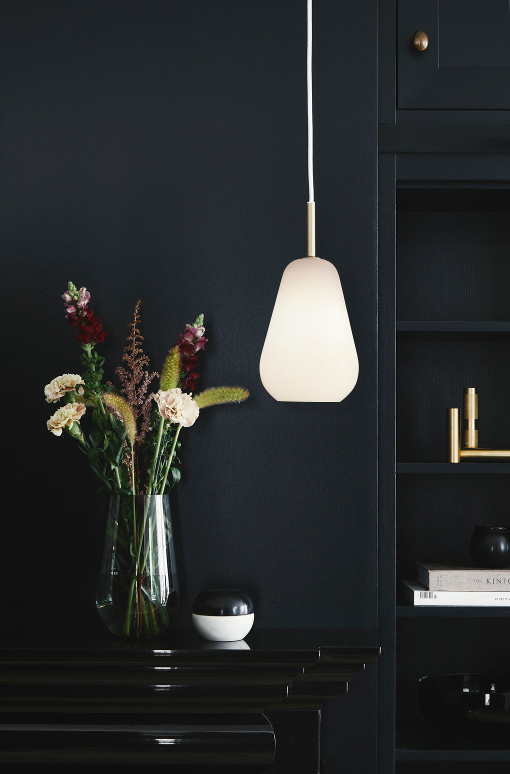 Anoli 1 small pendel, nordic gold / opal • NUURA