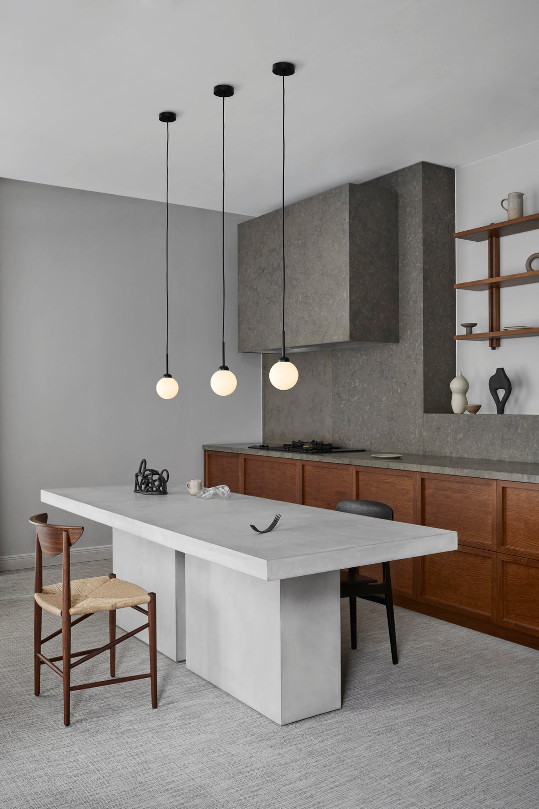Apiales 1 pendel, satin black / opal • NUURA
