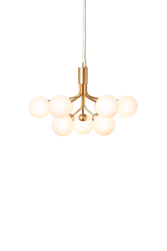Apiales 9 ljuskrona, brushed brass / opal • NUURA