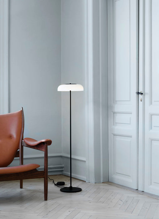 Blossi Floor golvlampa, sort / svart • NUURA