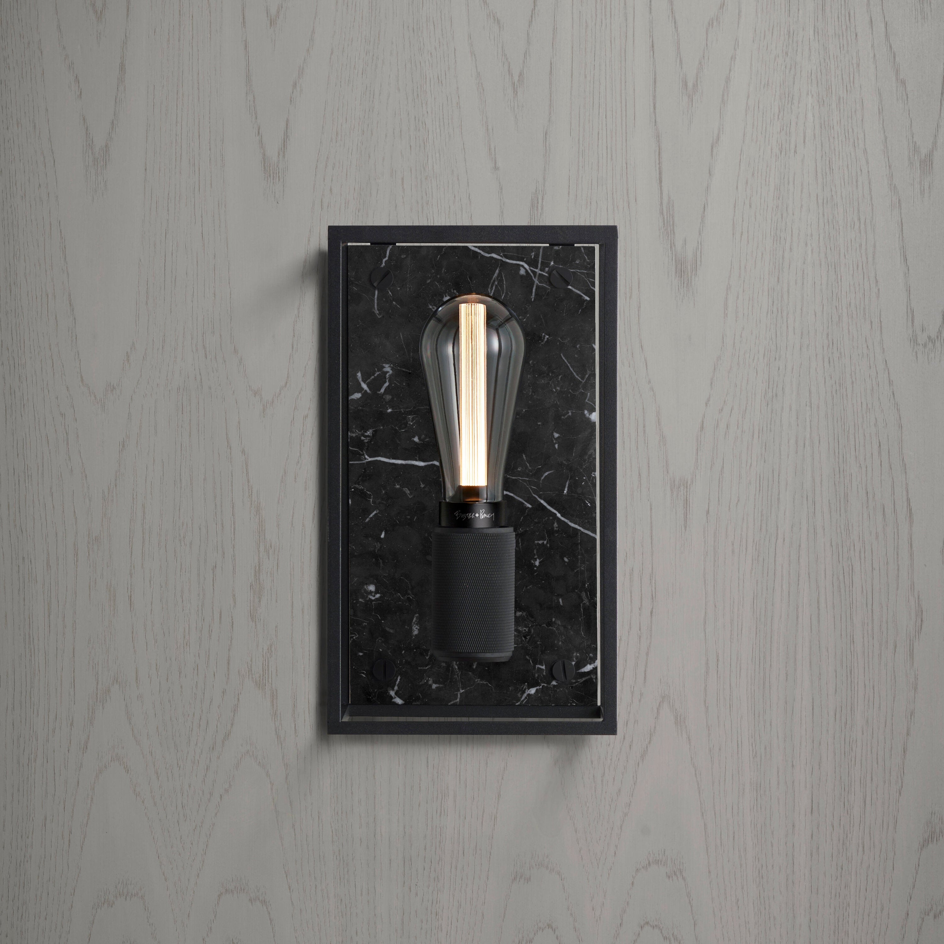Caged vägglampa med svart marmor/medium • Buster + Punch
