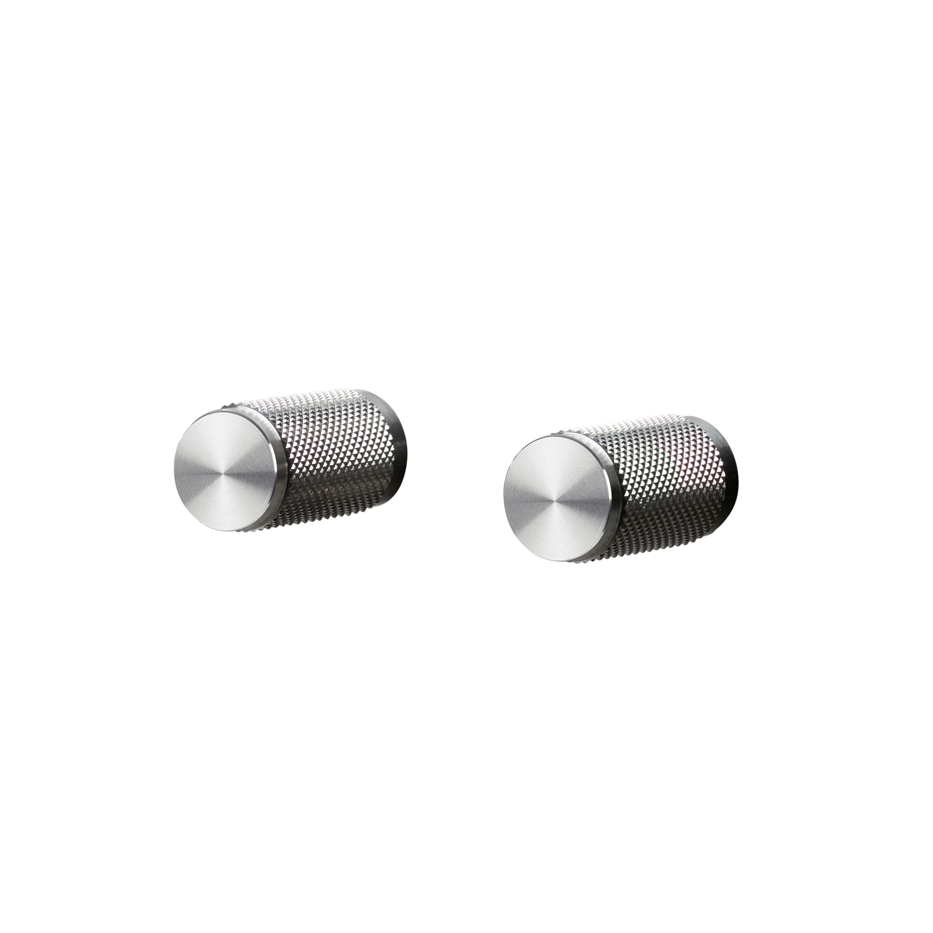 Cross möbelknopp i rostfritt stål med diamantslipat mönster – 2 st. • Buster + Punch