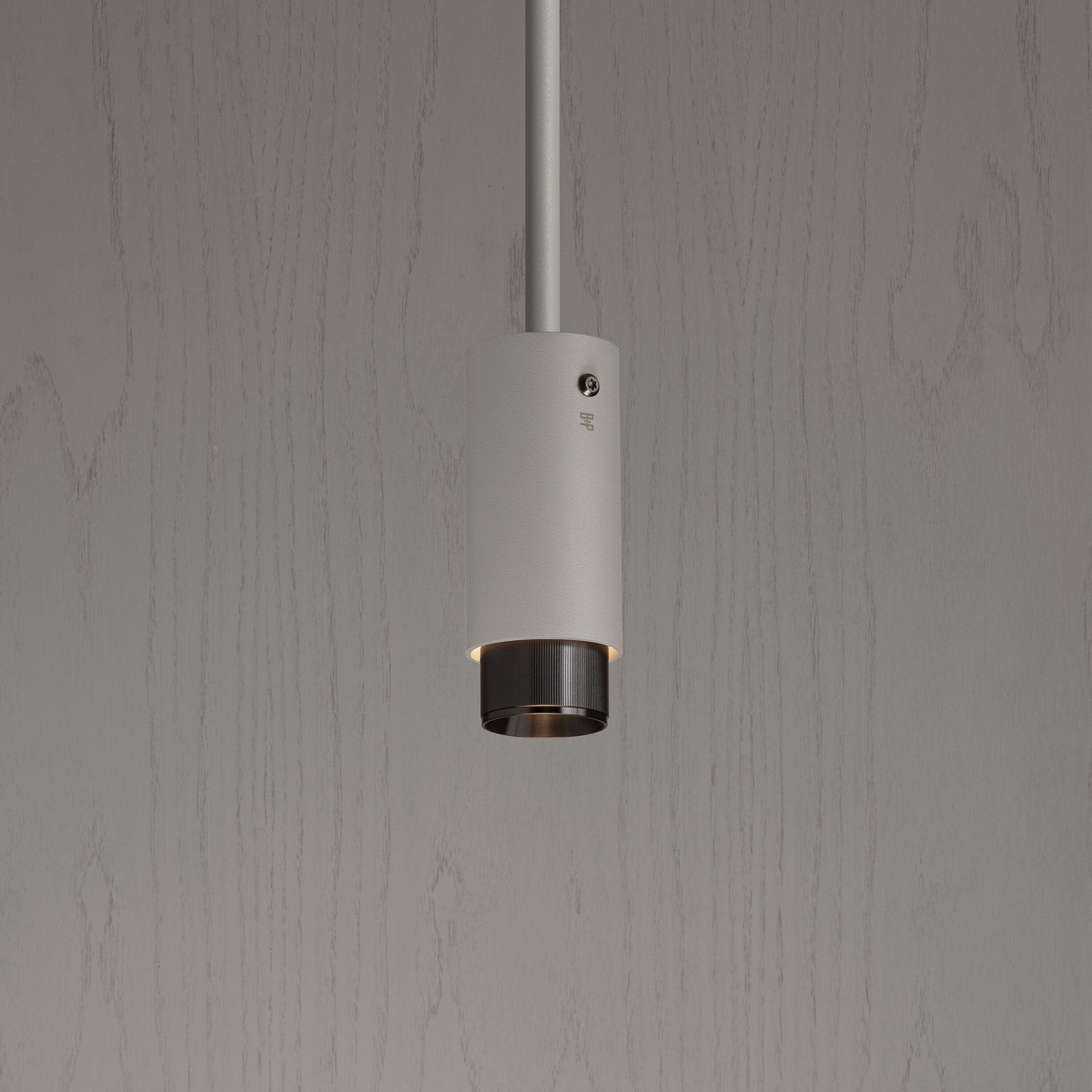 Exhaust pendellampa i sten med detaljer i gun metal • Buster + Punch