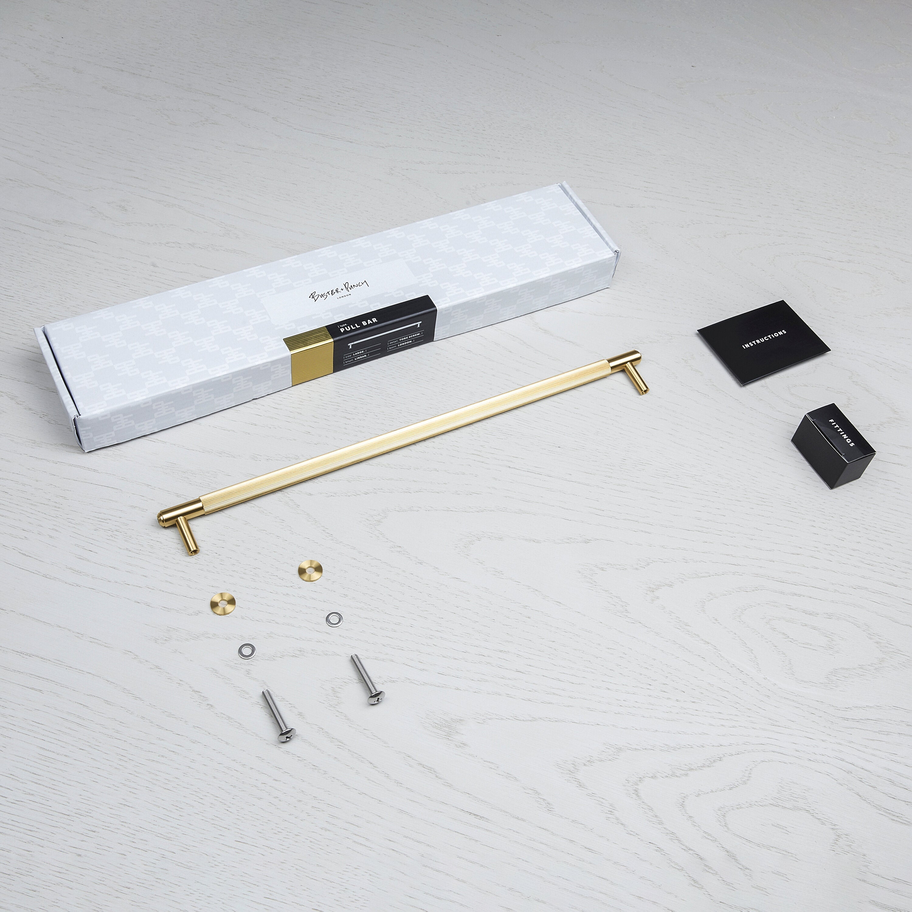 Linear handtag i massiv mässing med linjerat mönster • Buster + Punch