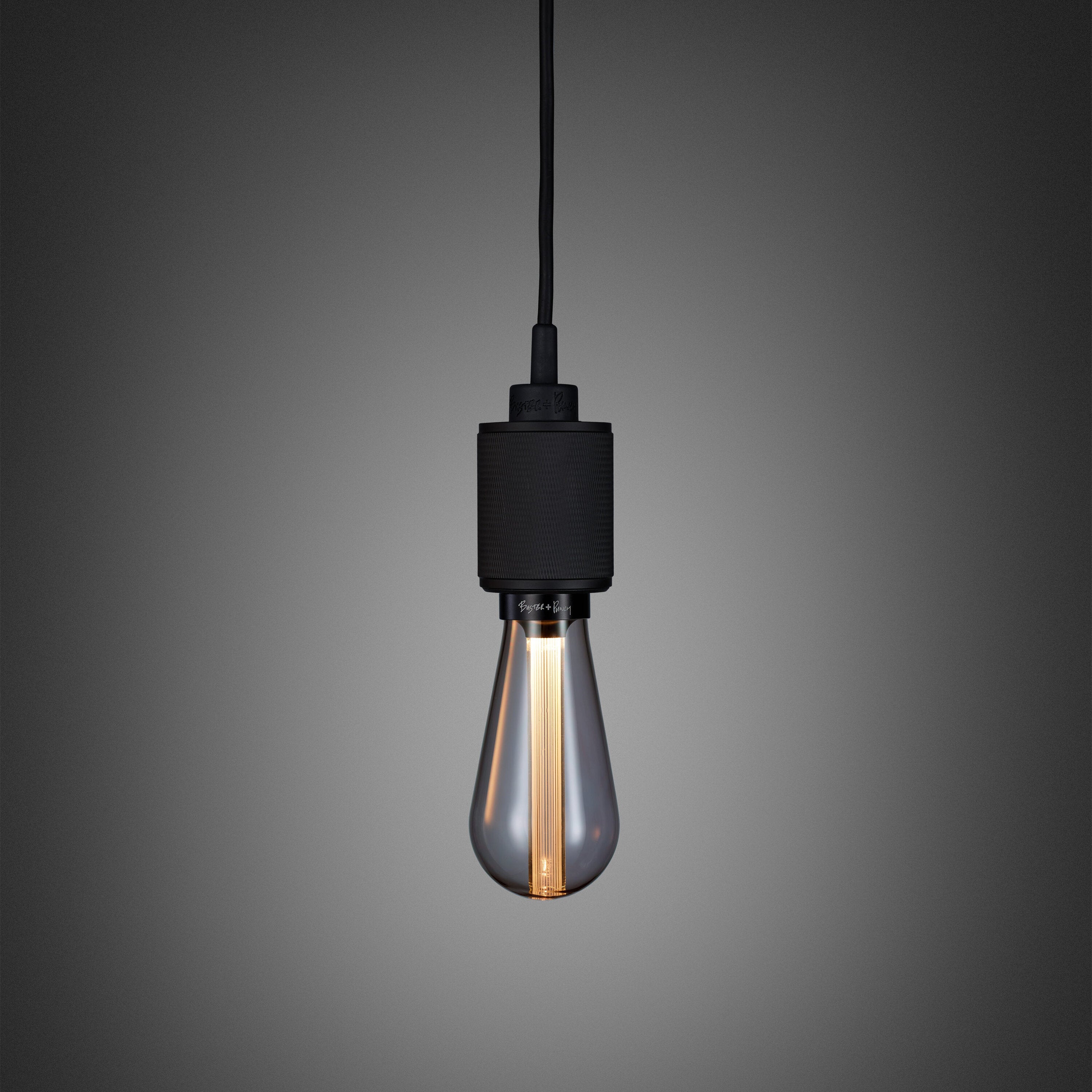 Heavy Metal-pendellampa i matt svart • Buster + Punch