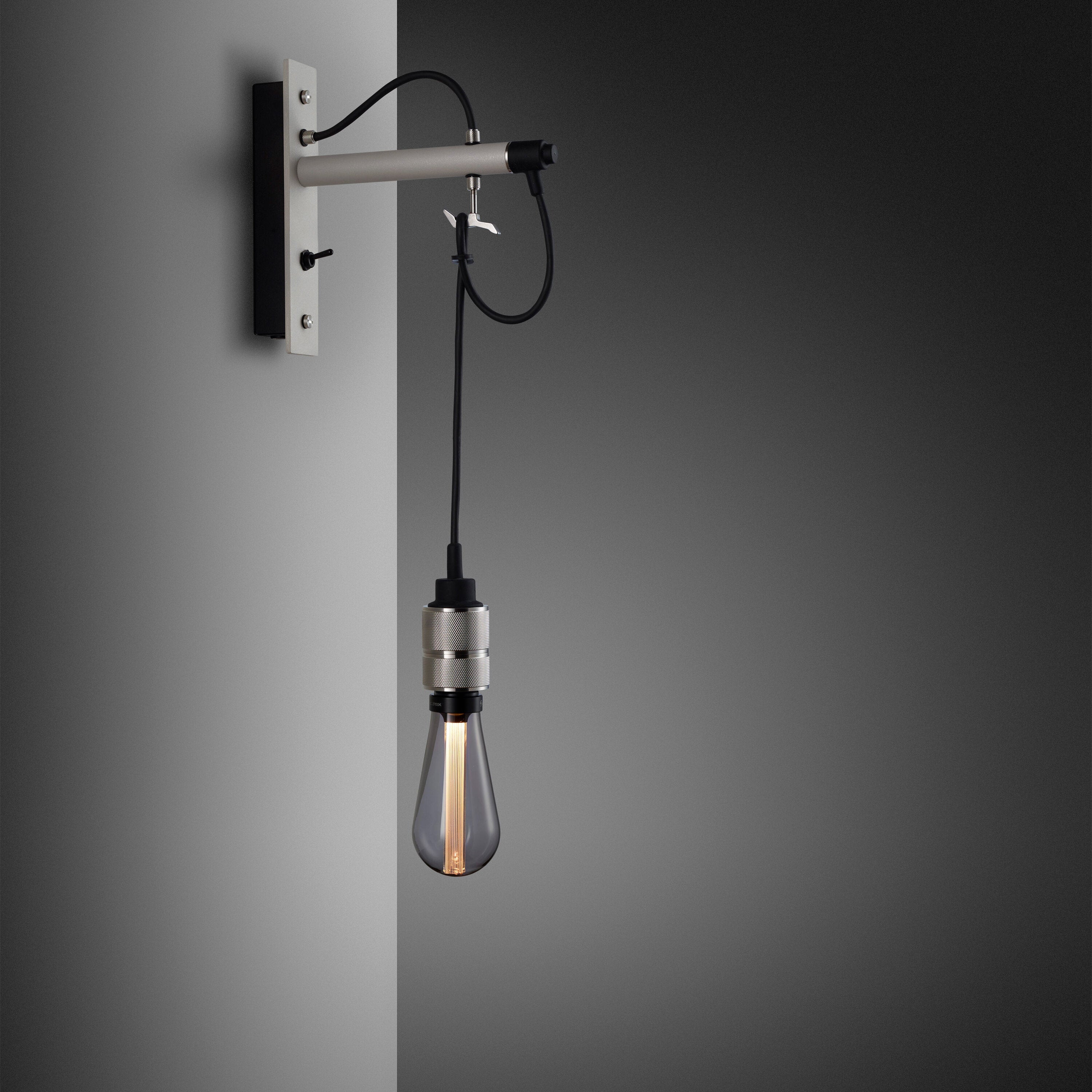Hook Wall Nude vägglampa i sten och rostfritt stål • Buster + Punch