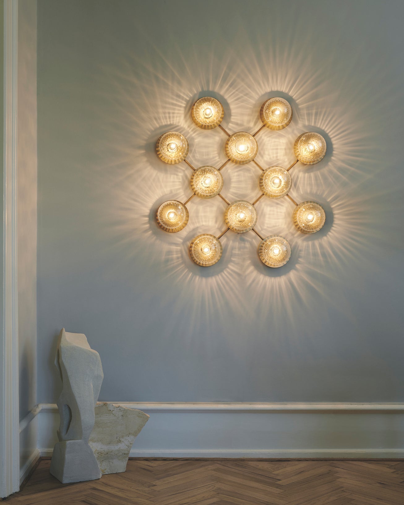 Liila 12 vägg- och taklampa, nordic gold / optic clear • NUURA