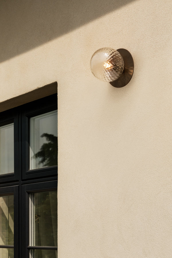 Liila 1 Outdoor utomhuslampa, dark bronze / optic clear • NUURA