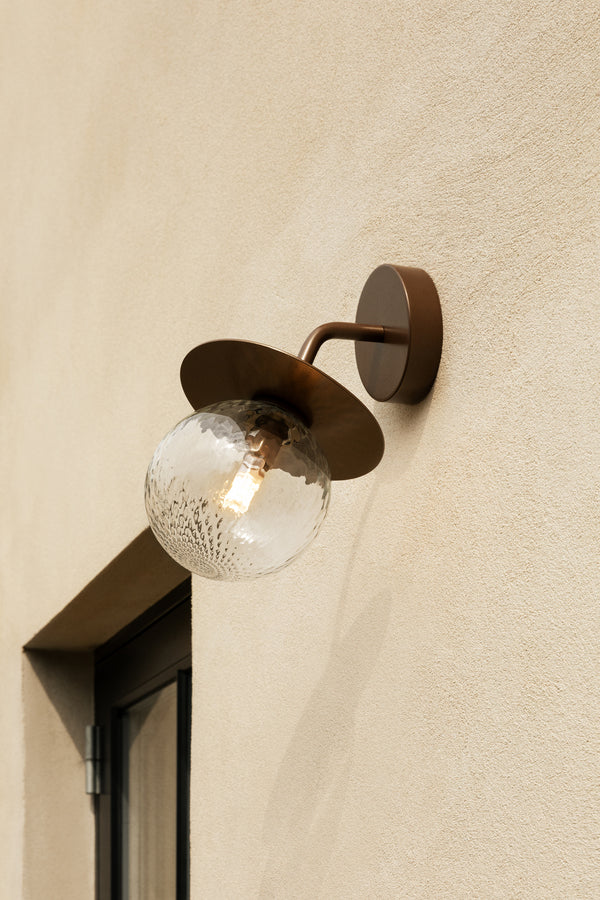 Liila Wall Outdoor utomhuslampa, dark bronze / optic clear • NUURA