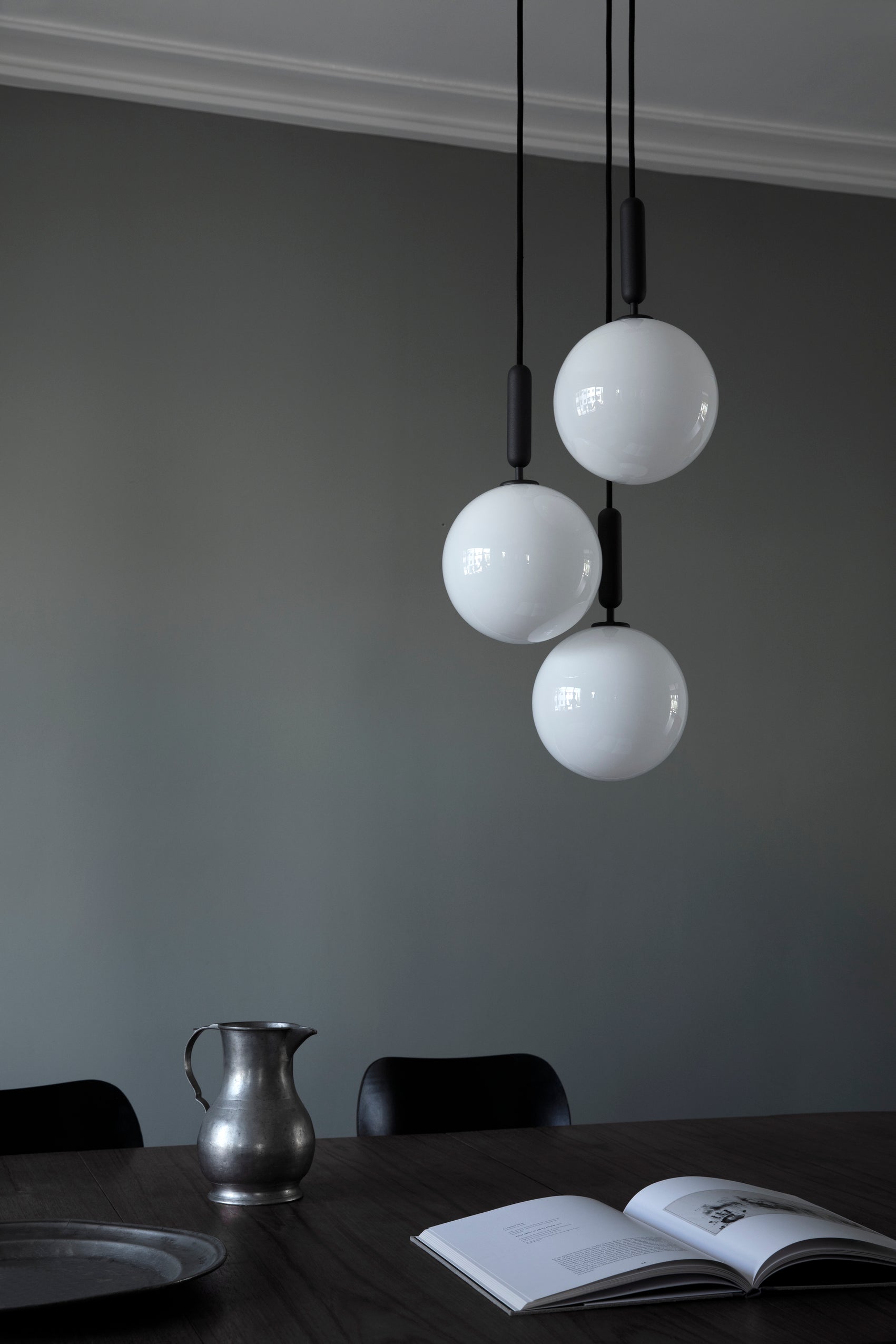 Miira 3 Large pendel, rock grey / opal • NUURA