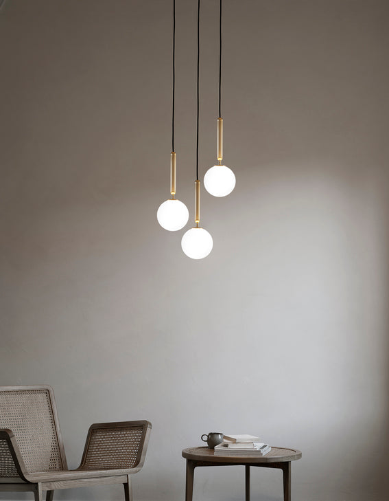 Miira 3 pendel, brass / opal • NUURA