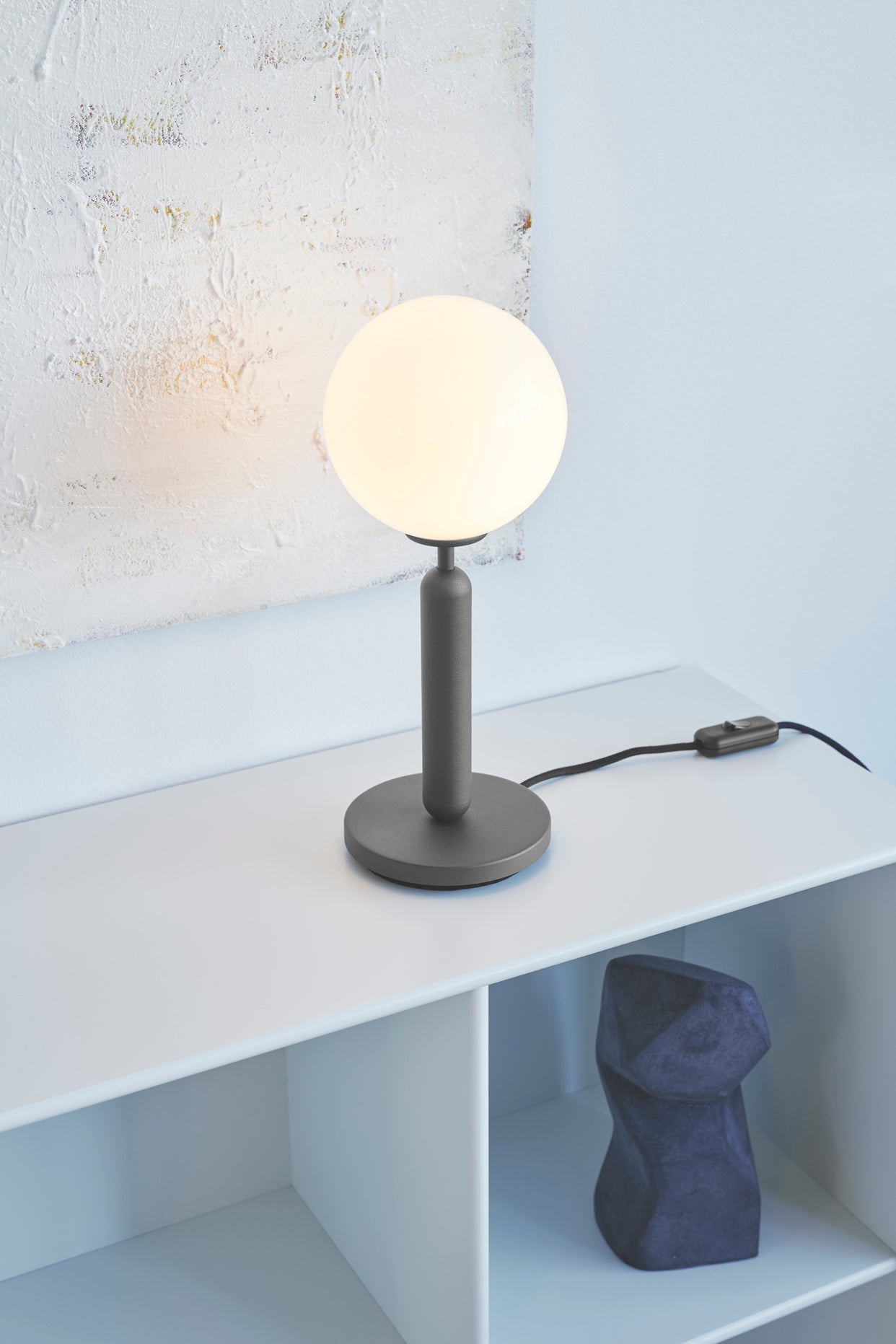 Miira Table bordslampa, rock grey / opal • NUURA