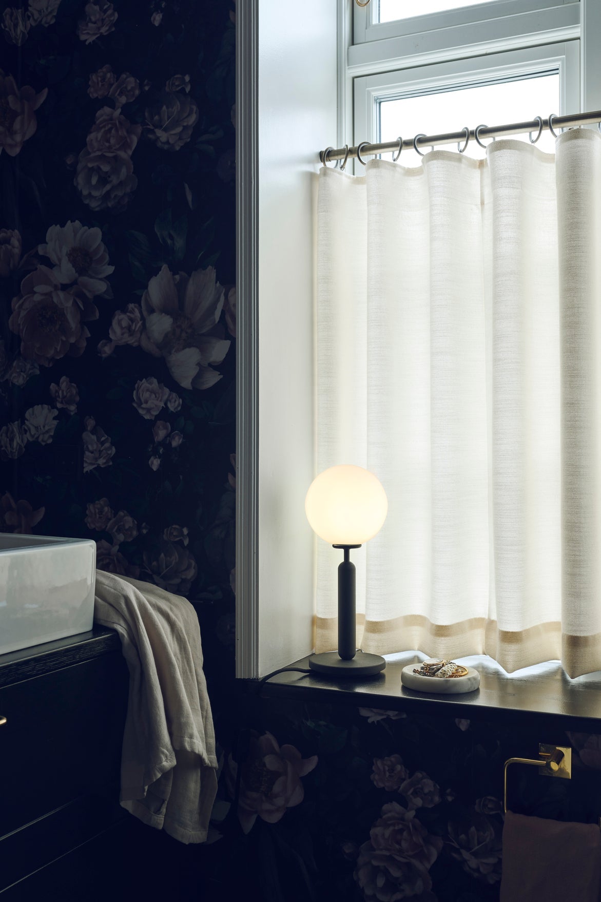 Miira Table bordslampa, rock grey / opal • NUURA