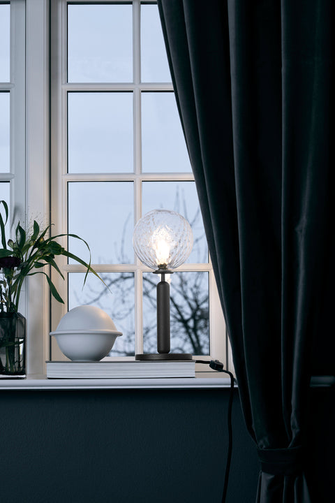 Miira Table bordslampa, rock grey / optic clear • NUURA