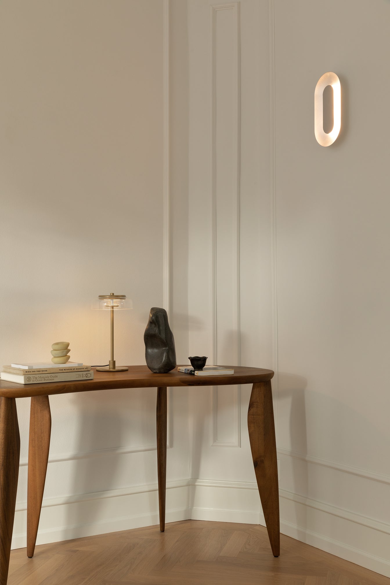 Sasi Small vägglampa, silver • NUURA