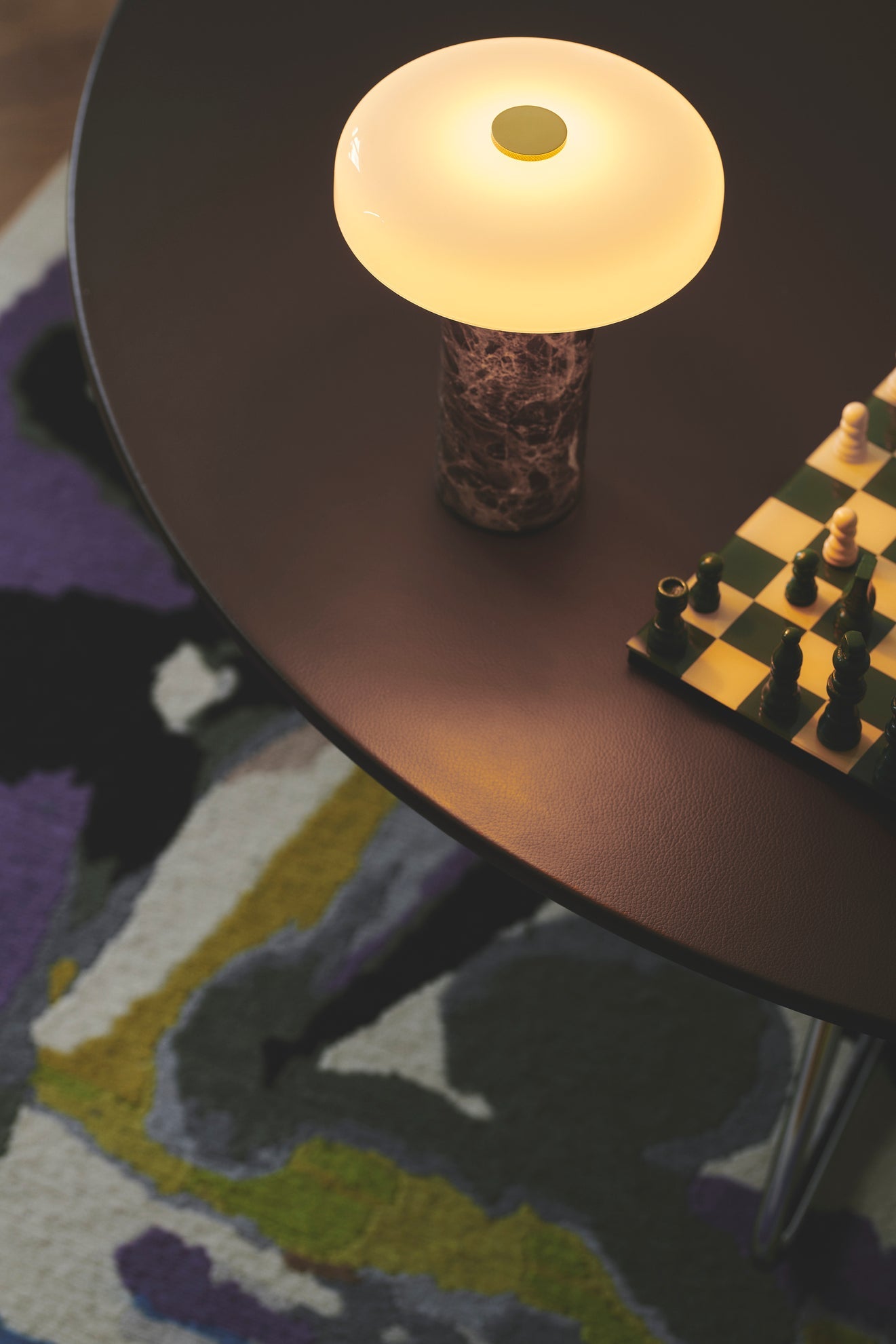 Trip Portable bordslampa, dark emperador/opal glossy • Design by Us