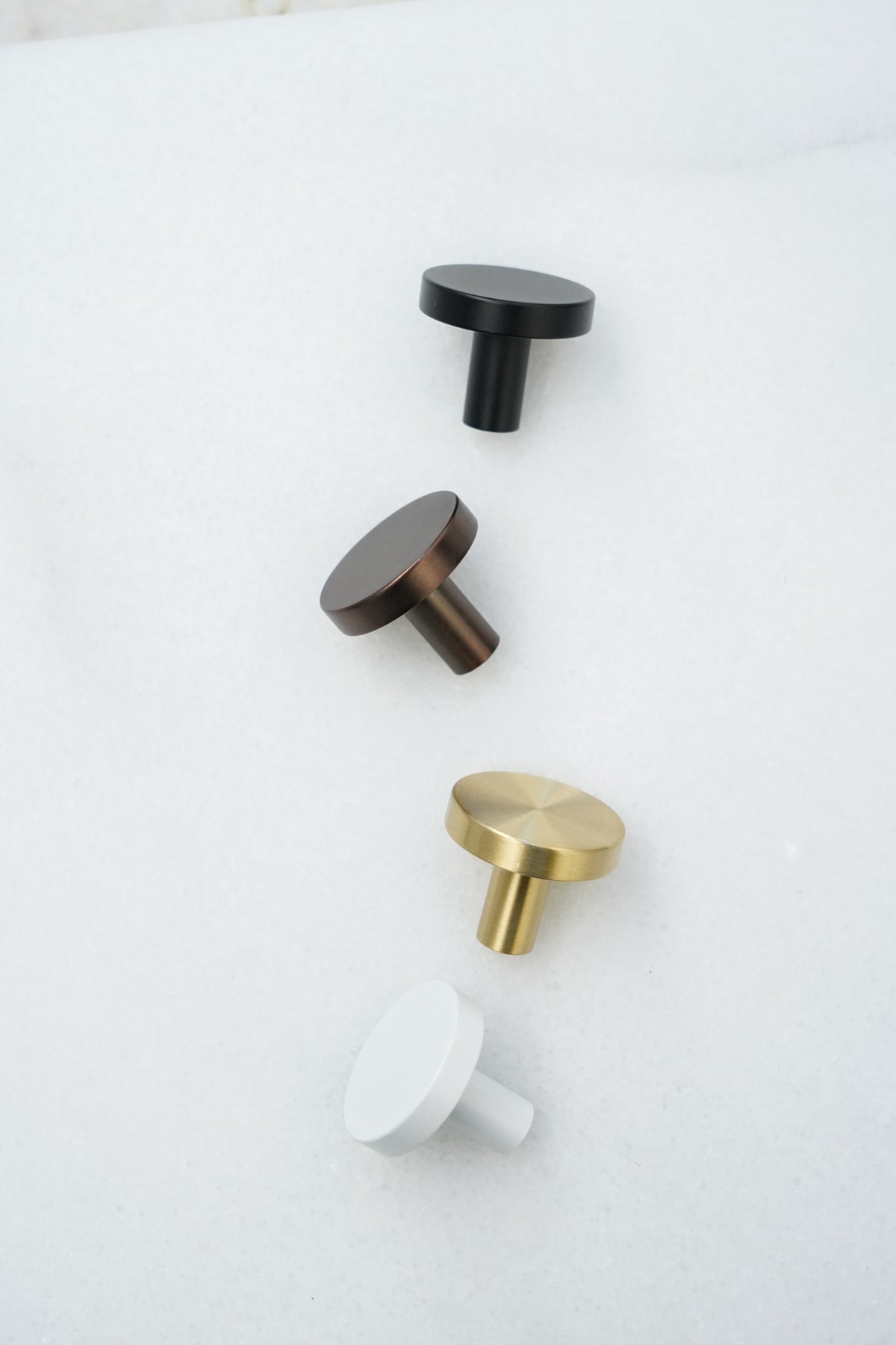 Møbelknop i bronze / bruneret messing, 40 mm - Vesterbro • Chr. Jørgensen - Copenhagenhomedesign