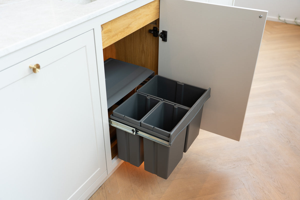 Copenhagen Front 3-30 mörkgrått källsorteringssystem med fullutdrag, 15 + 2 × 7,5 L