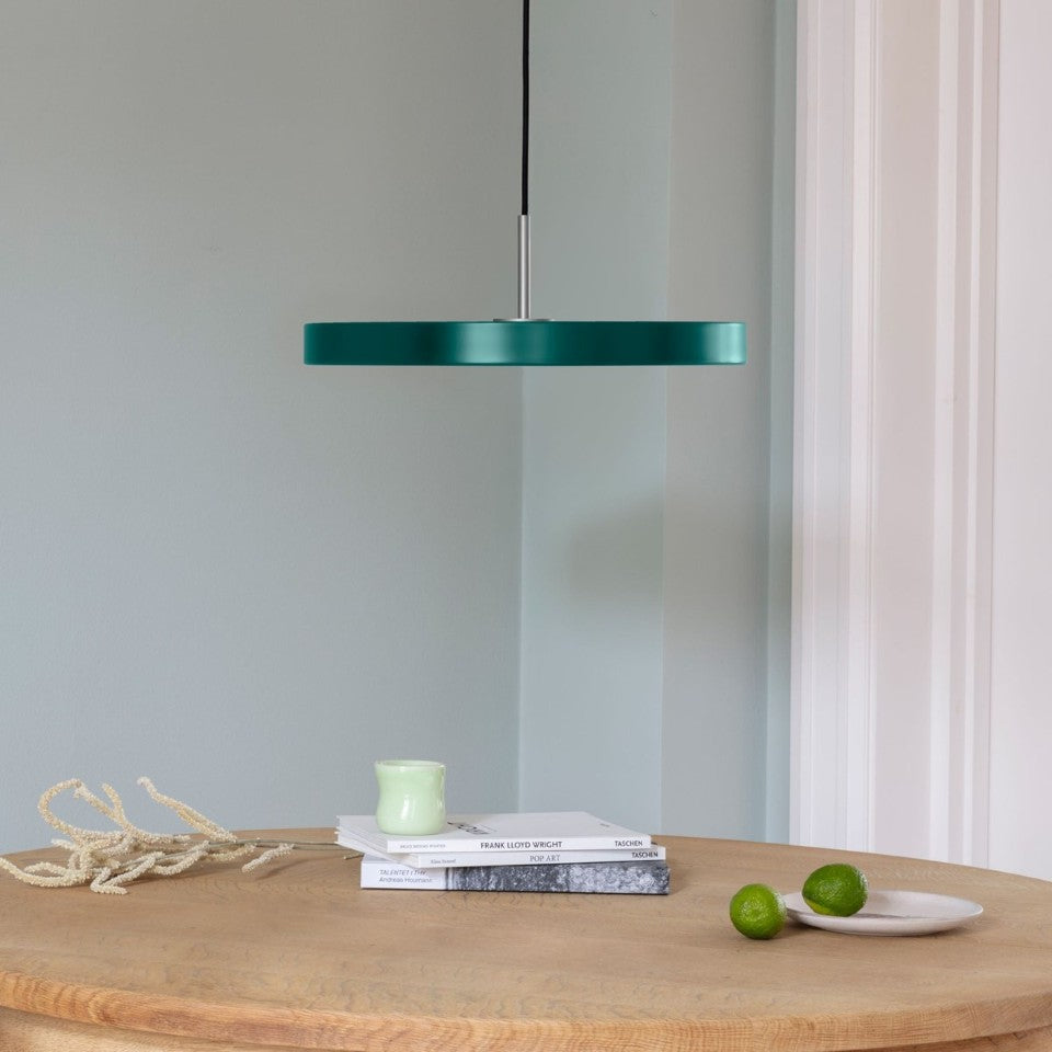 Asteria Plus pendel, grøn og stål • UMAGE - Copenhagenhomedesign