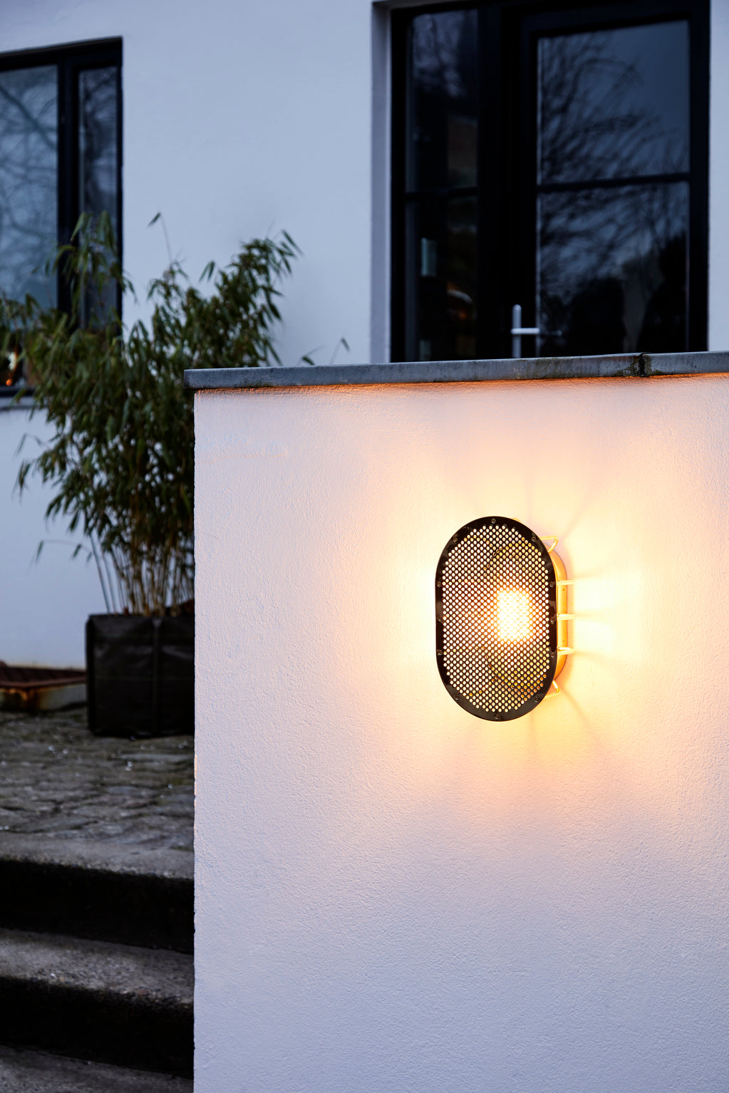 Night Rider vägglampa, mässing utan lack • Design by Us - Copenhagenhomedesign