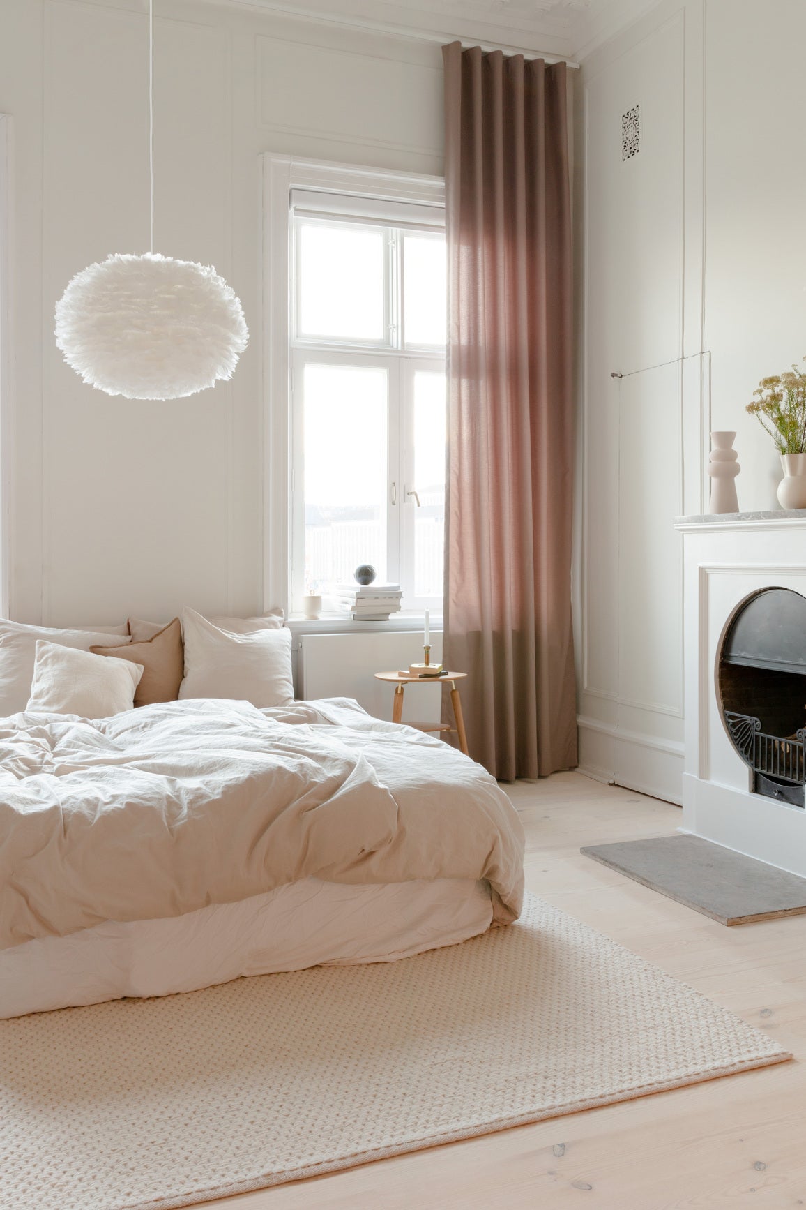 Eos pendel med roset, hvid og sort • UMAGE - Copenhagenhomedesign