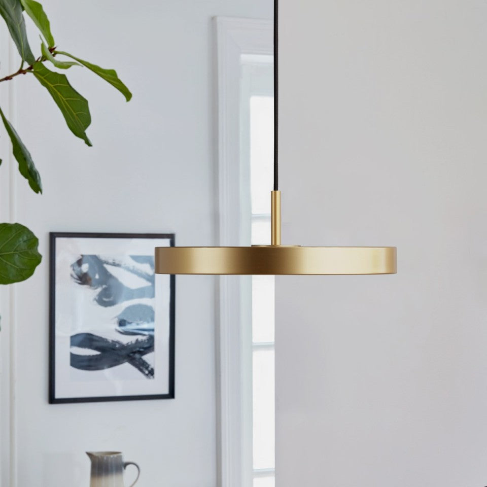 Asteria Plus pendel, messing • UMAGE - Copenhagenhomedesign