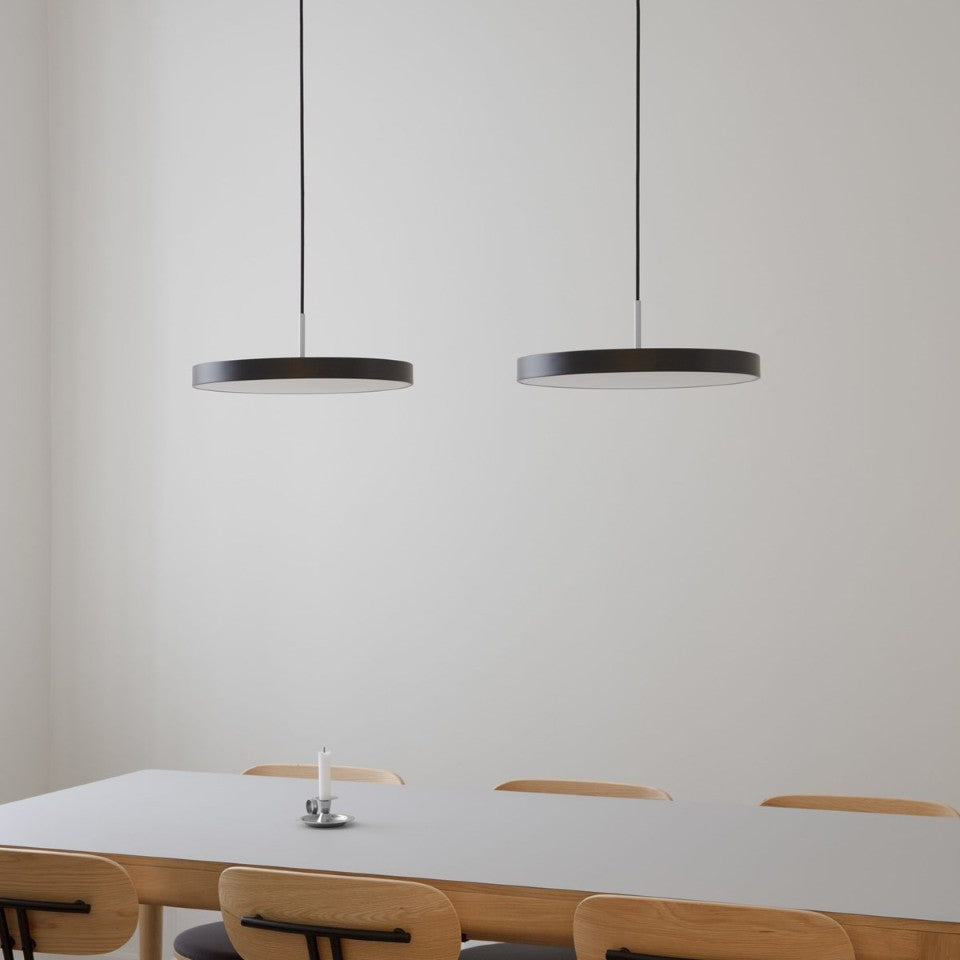 Asteria Plus pendellampa, svart och stål • UMAGE - Copenhagenhomedesign