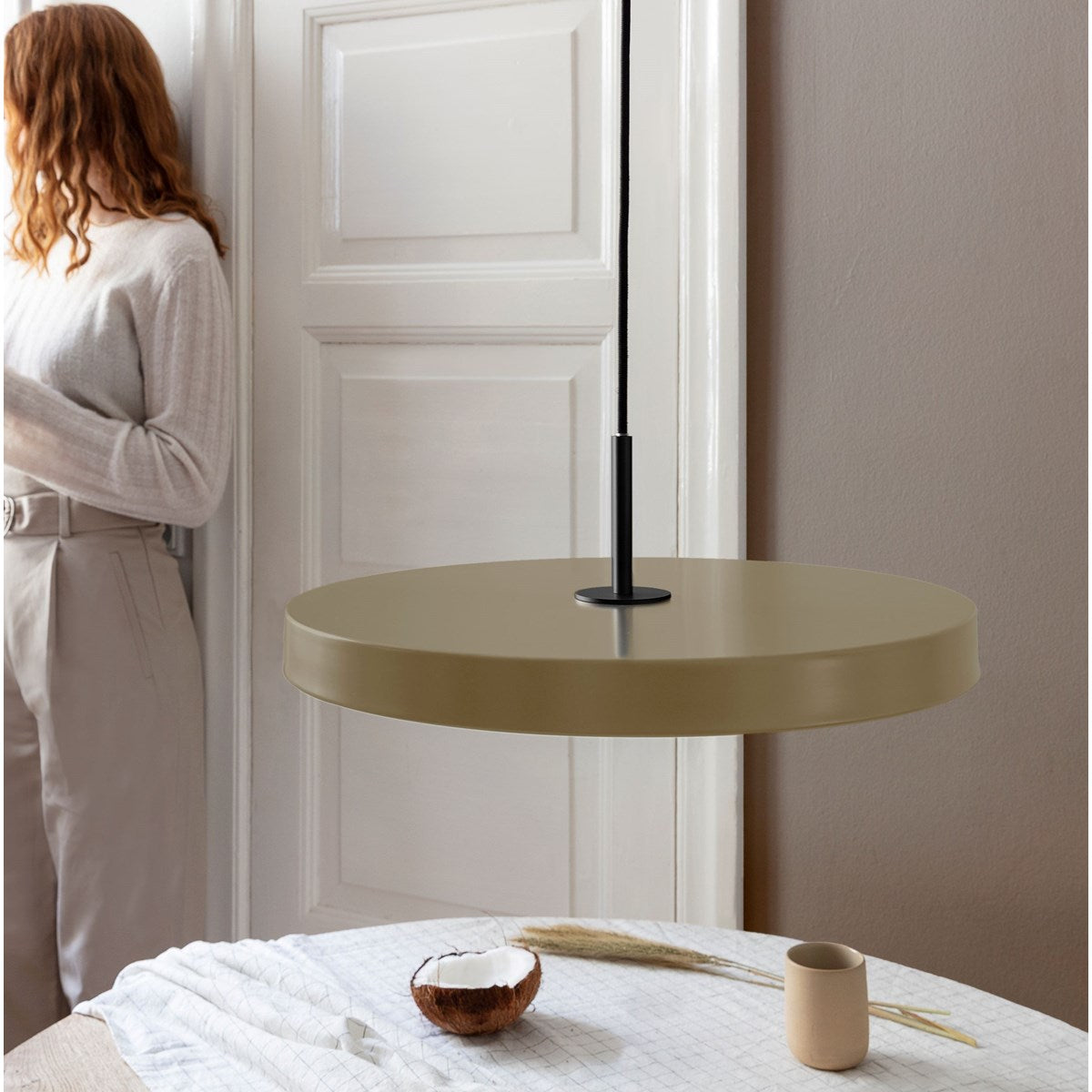 Asteria pendel, taupe og sort • UMAGE - Copenhagenhomedesign