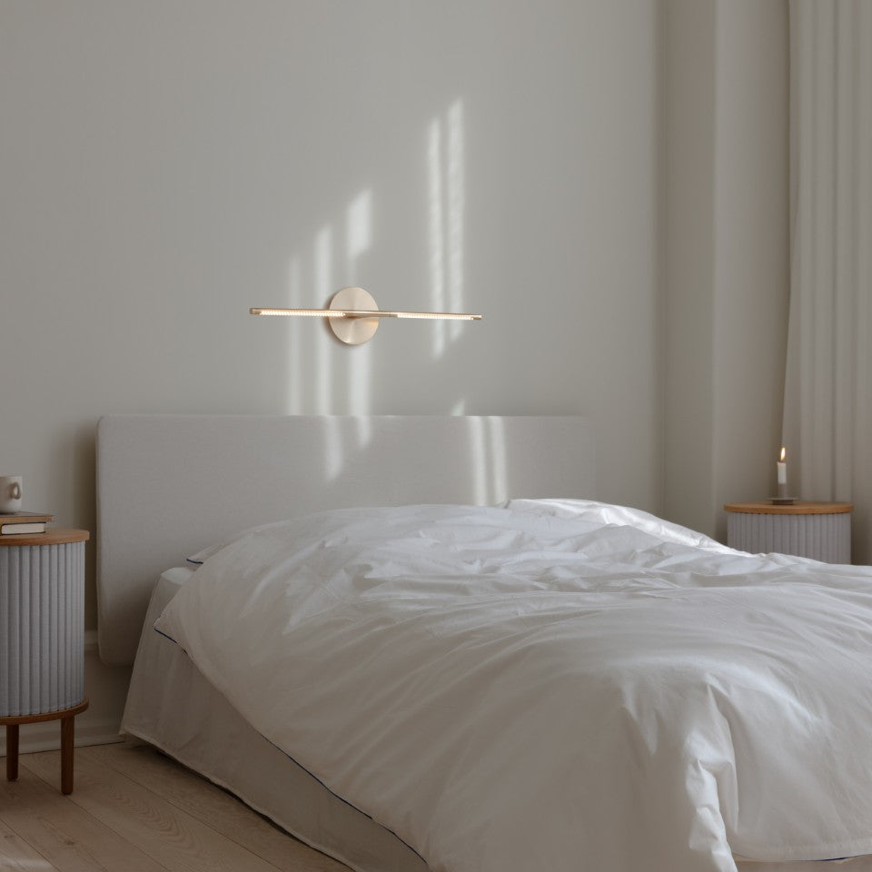 Omni Wall væglampe, messing • UMAGE - Copenhagenhomedesign