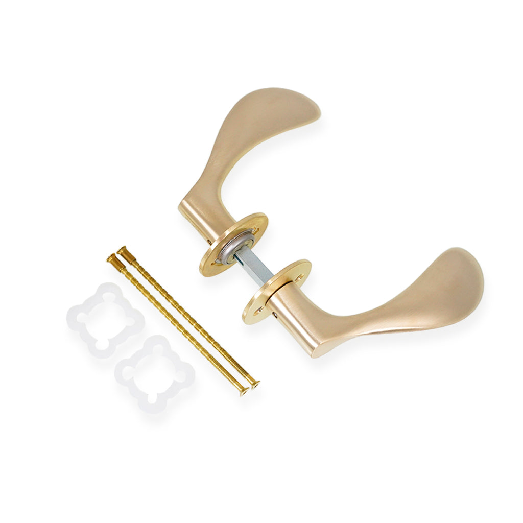 Arne Jacobsen – AJ97 dörrhandtag i borstad mässing 97 mm liten modell c/c 30 mm.