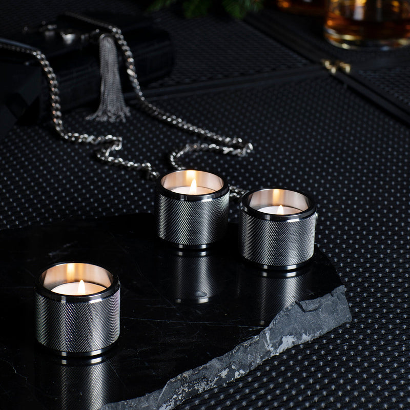 Tealight värmeljushållare i rostfritt stål med diamantslipat mönster  • Buster + Punch