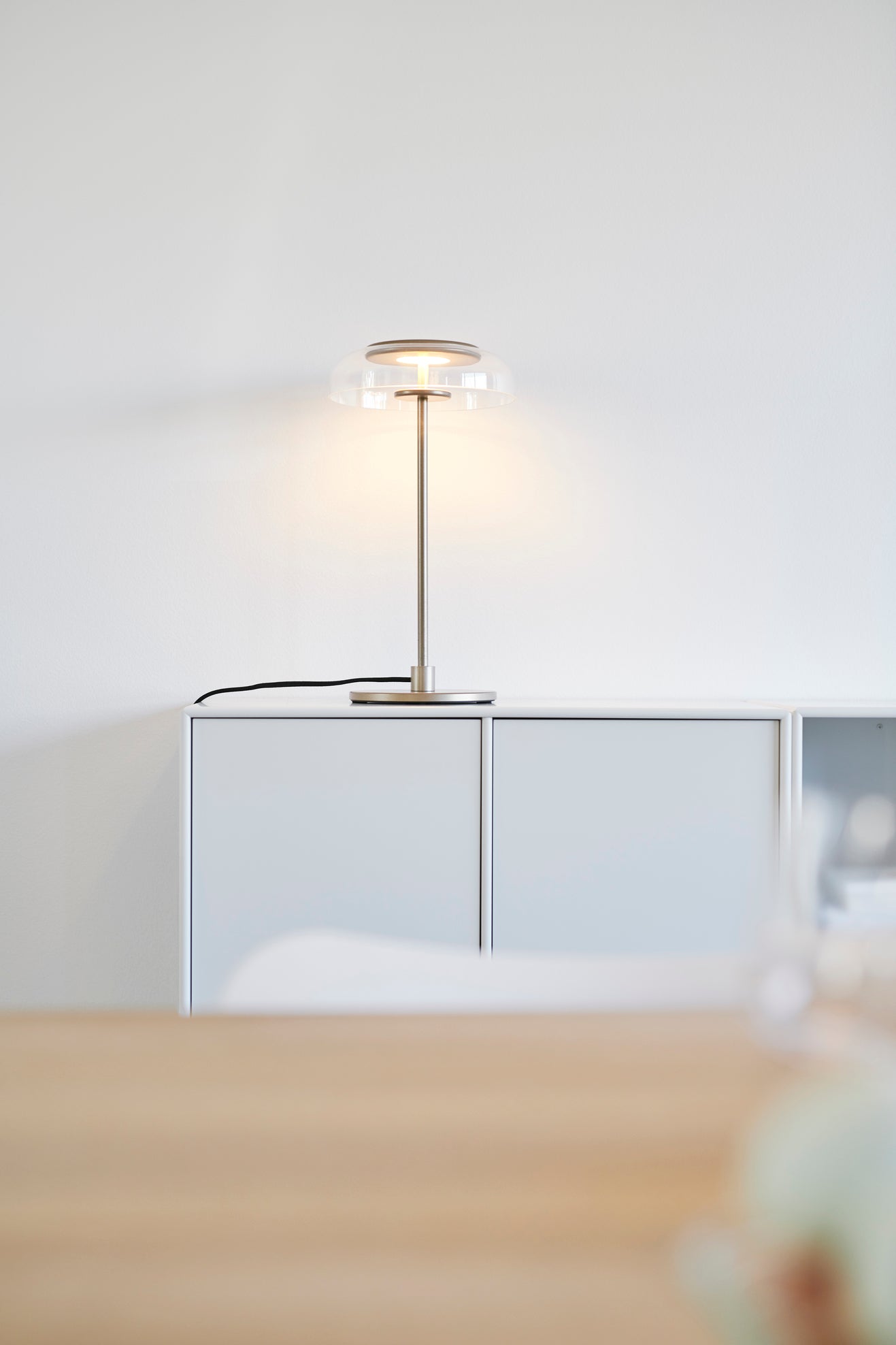 Blossi Table bordslampa, nordic gold / clear • NUURA