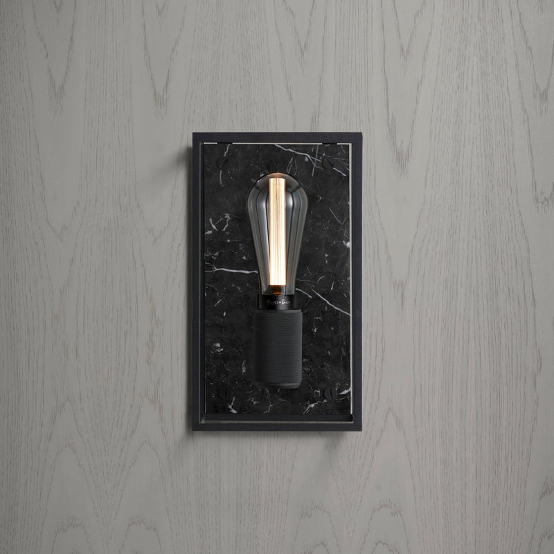 Caged vägglampa med svart marmor/medium  • Buster + Punch