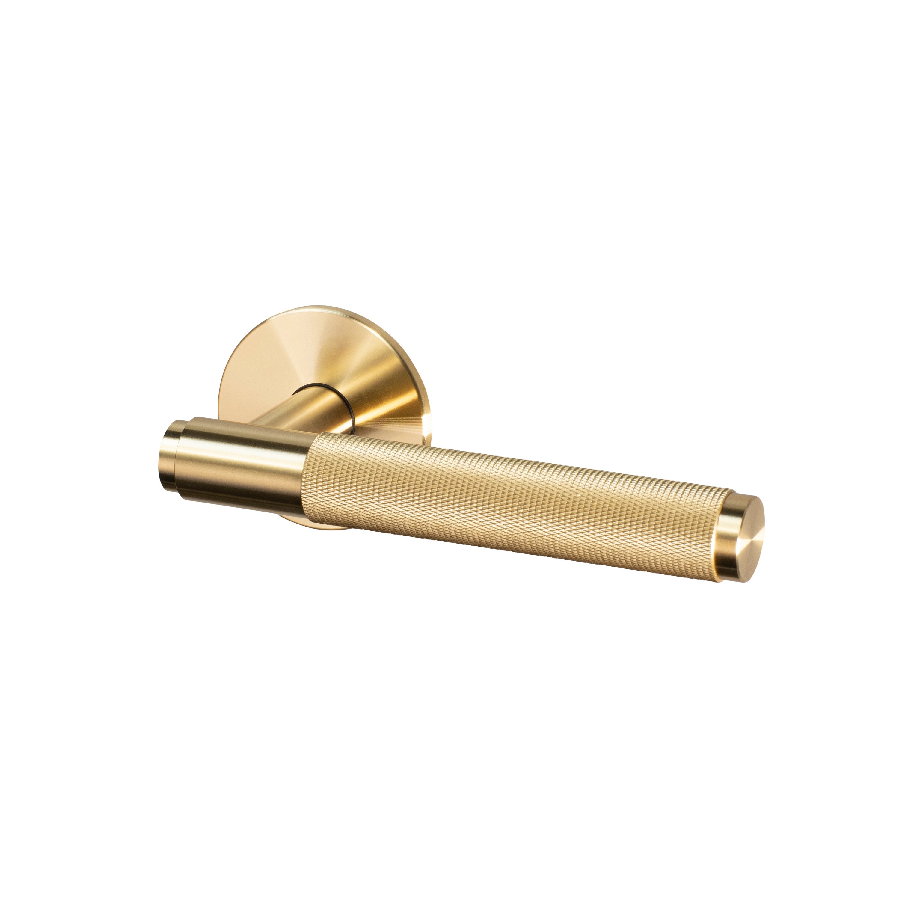 Cross-dörrhandtag i mässing med diamantslipat mönster – c/c 38 mm  • Buster + Punch
