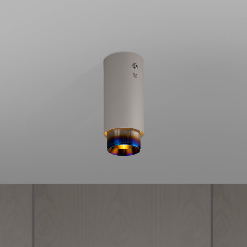 Exhaust Surface spot i sten med detaljer i burnt steel  • Buster + Punch