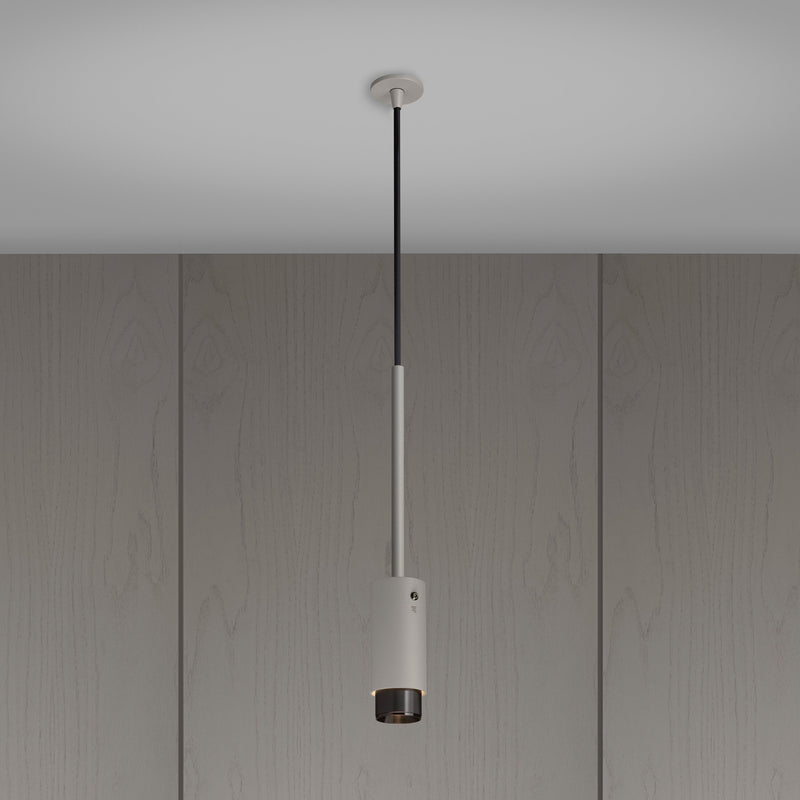 Exhaust pendellampa i sten med detaljer i gun metal  • Buster + Punch