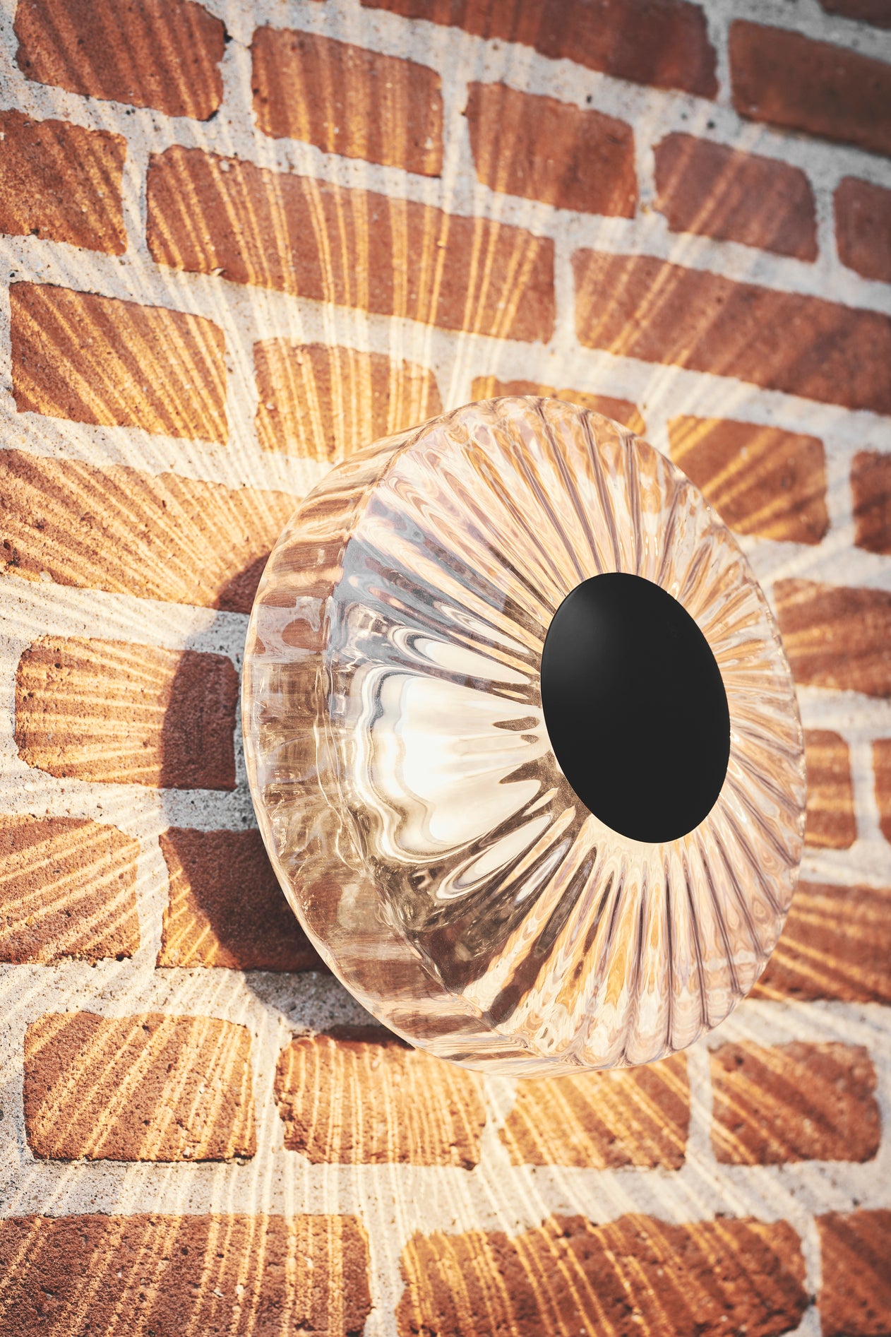 New Wave Optic Outdoor utomhuslampa • Design by Us