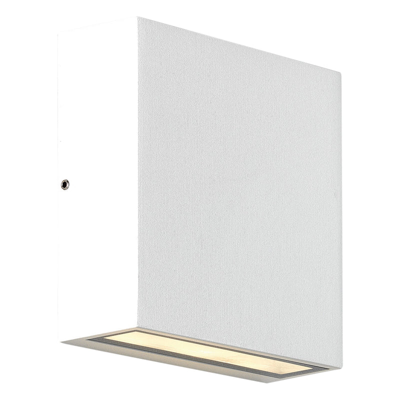 Enkel, vit utomhuslampa med kantig och smal design