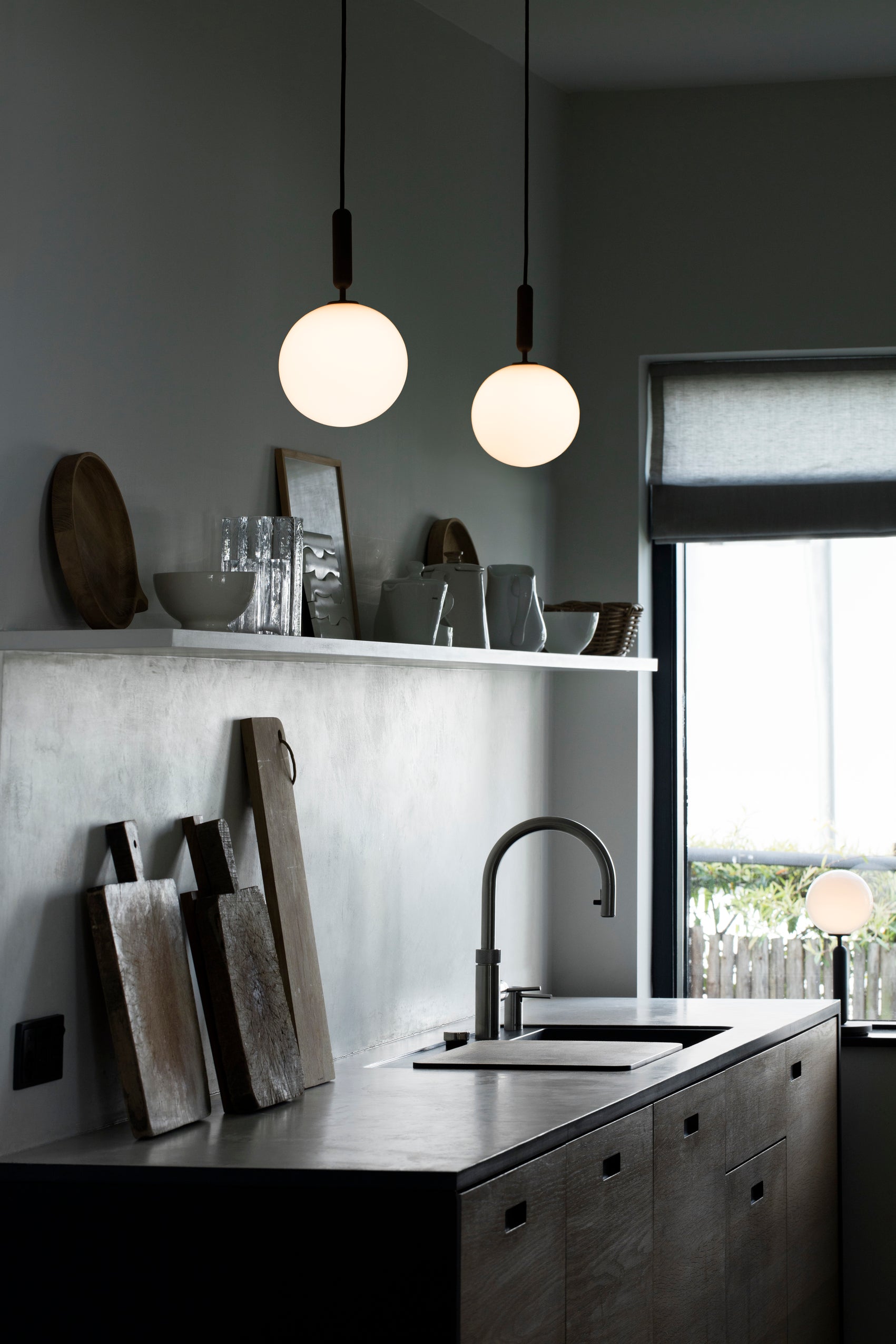 Miira 1 Large pendel, rock grey / opal • NUURA
