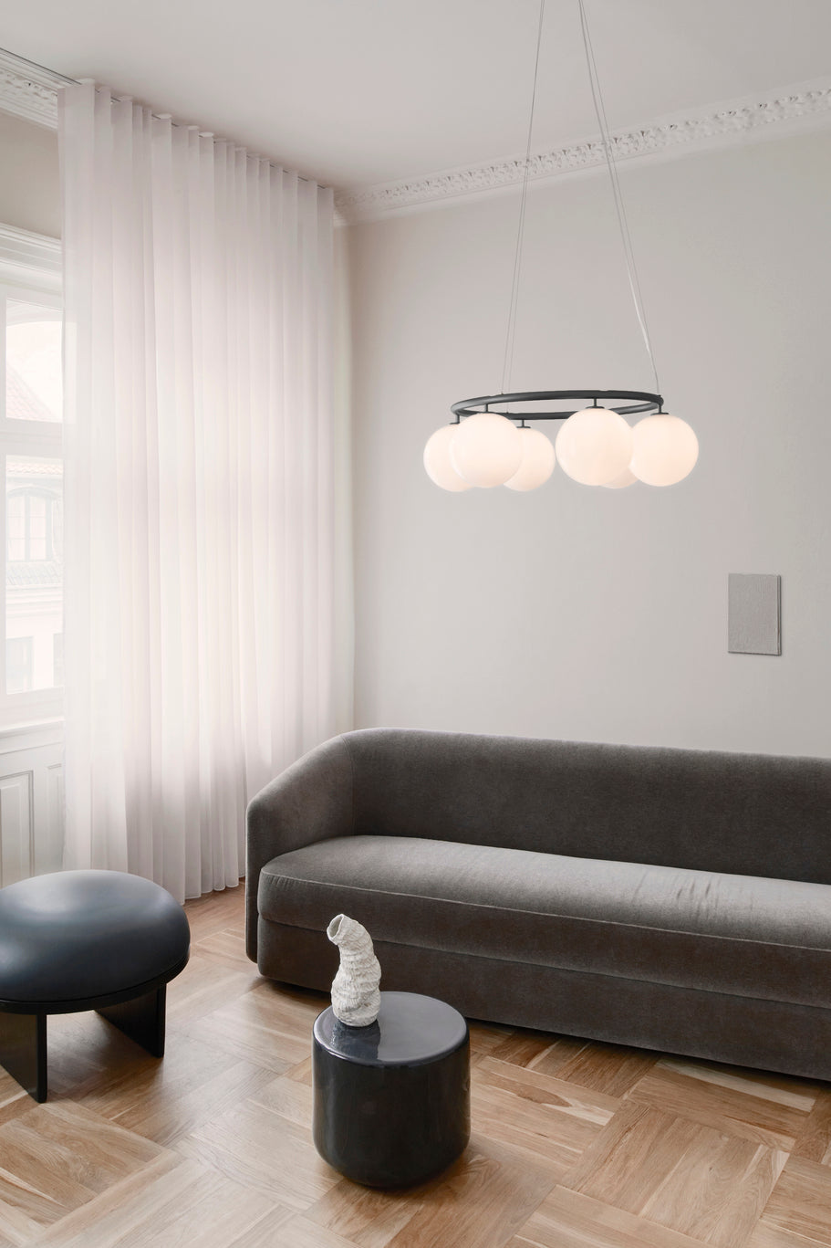 Miira 6 Circular ljuskrona, rock grey / opal • NUURA
