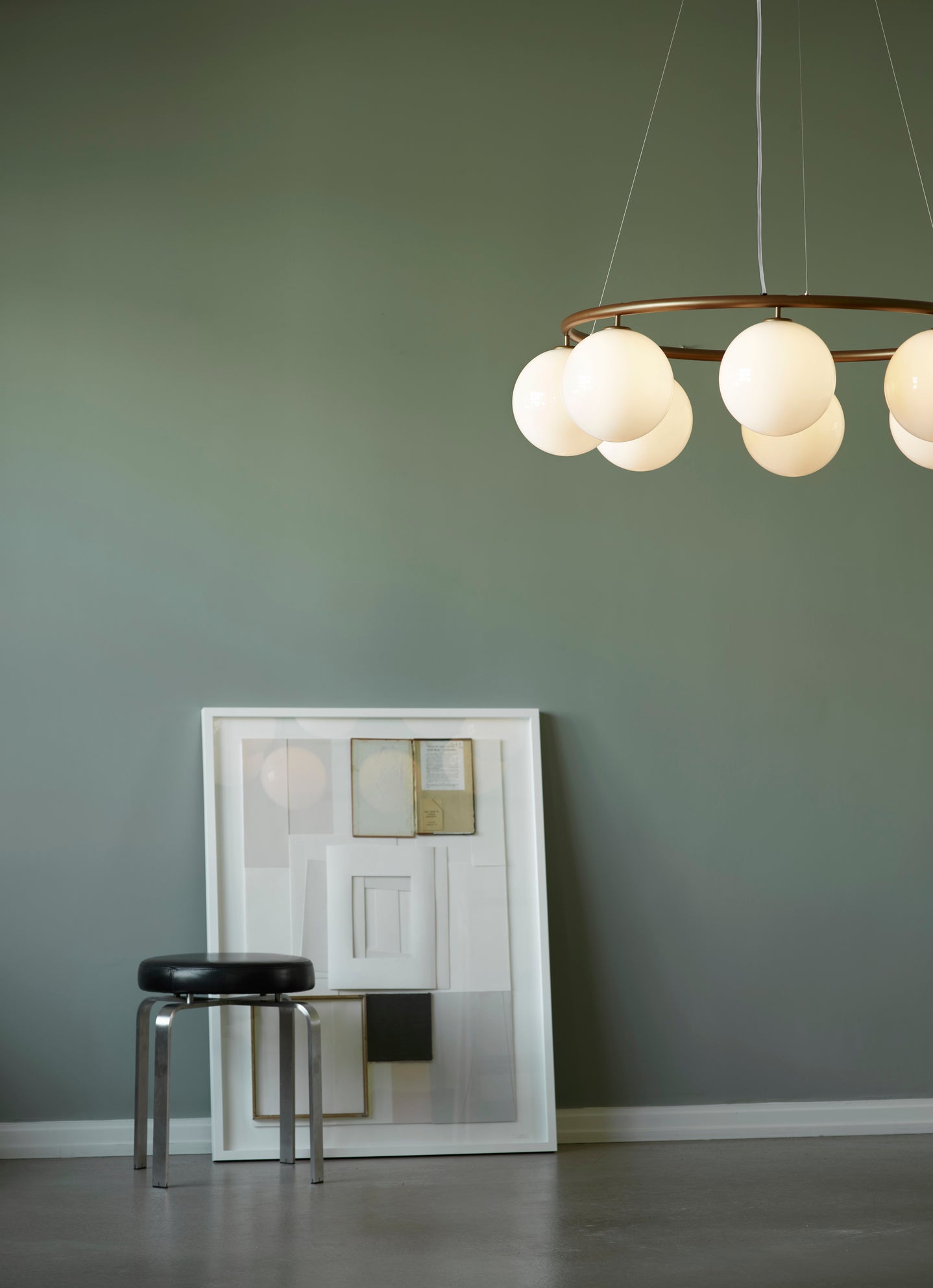Miira 8 Circular ljuskrona, dark bronze / opal • NUURA