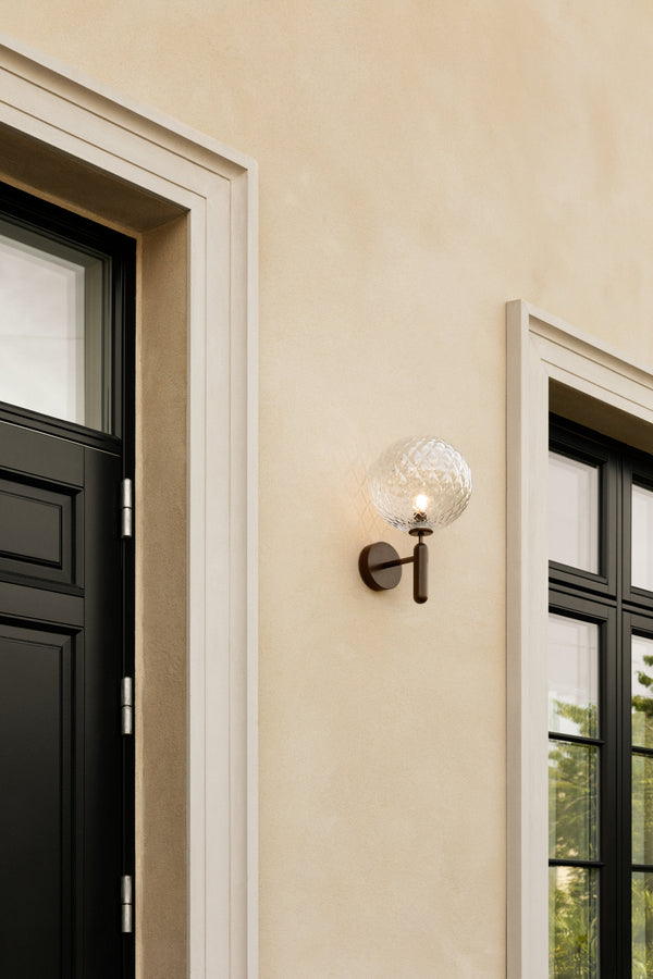Miira Wall Outdoor utomhuslampan, dark bronze / optic clear • NUURA
